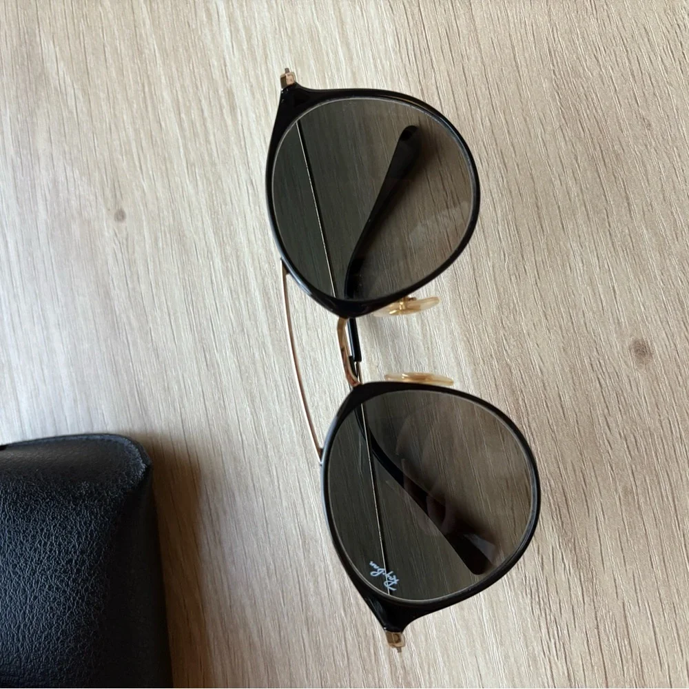 Ray-Ban Black and Gold Women's Sunglasses with Case - Picture 8 of 13